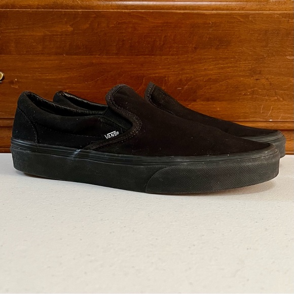 Vans Classic Slip-on Shoes | Black/Black - Picture 11 of 11
